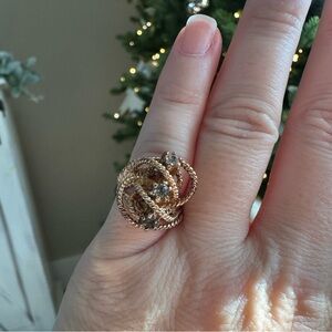 Vintage 18KT Gold Knot Ring size 4